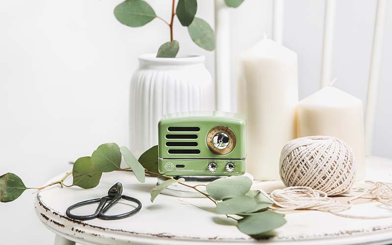 招聘信息
温州普文思德汽车内饰定制升级项目招聘以下岗位：
1. 汽车真皮座椅车缝工（大工/中工/小工）
工作内容：负责汽车真皮座椅的缝制、包座椅皮套、门板、仪表台、顶棚、内饰件的拆装等。
优先条件：门店师傅优先。
2. 内饰打版、裁剪师傅
工作内容：负责汽车内饰的打版与裁剪工作。
3. 学徒（应届毕业生）
工作内容：参与汽车内饰相关工作学习。
联系方式
有意者可联系梁先生，电话/微信同号：1526